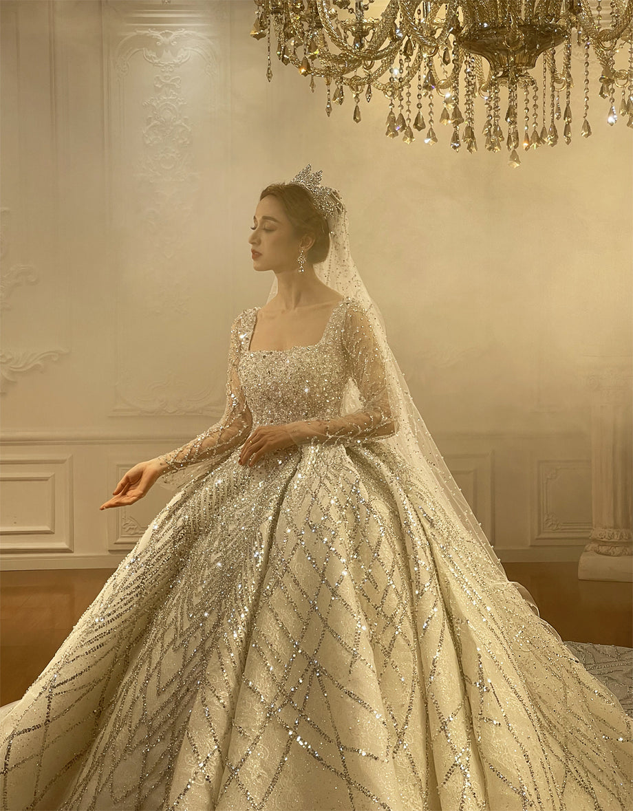 Luxurious High Quality Lace long sleeves Bridal Wedding Ball Gown Dress - Image 3