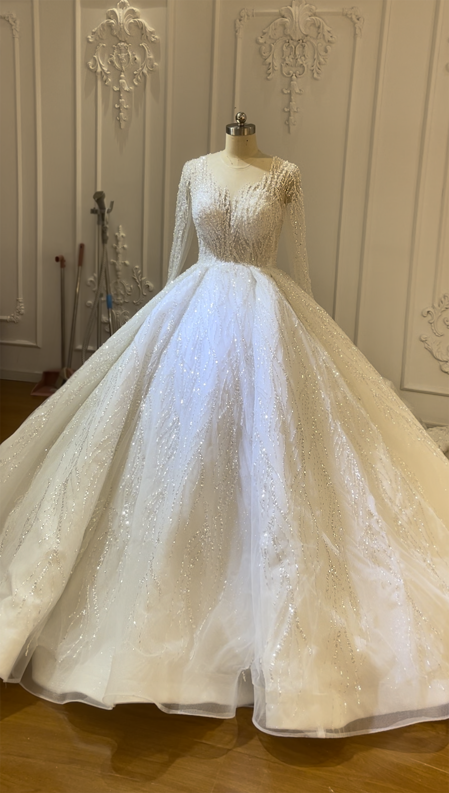 Luxury High Quality Lace long sleeves Bridal Wedding Ball Gown Dress - Image 7