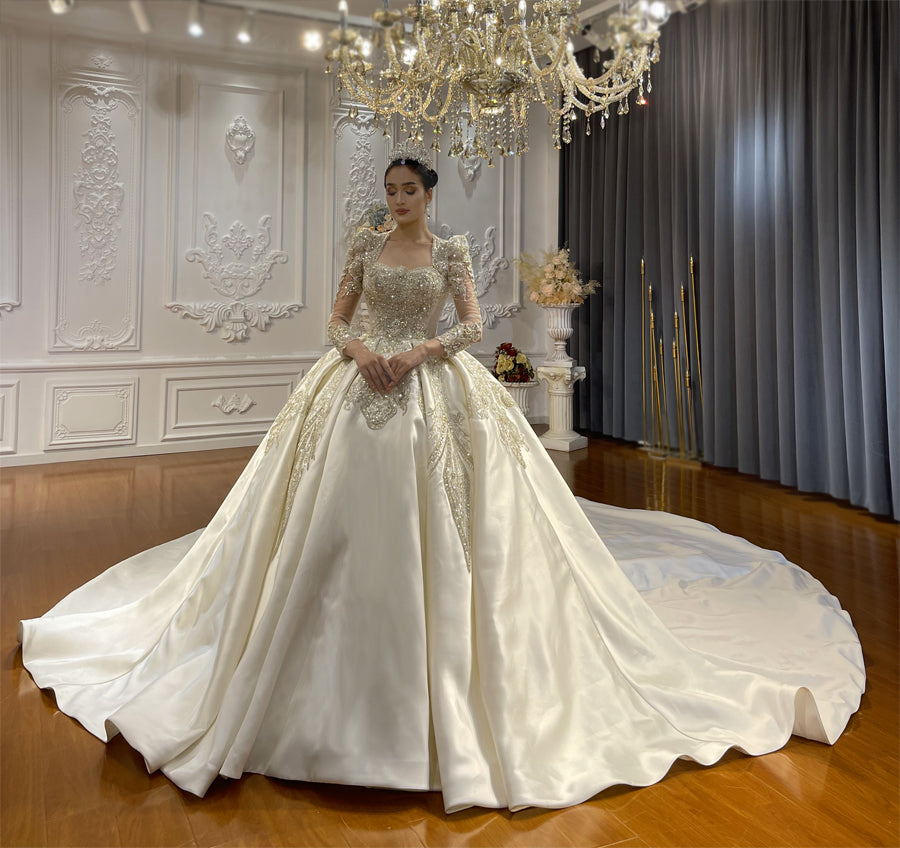 High Quality Lace long sleeves Bridal Wedding Ball Gown Dresses - Image 2