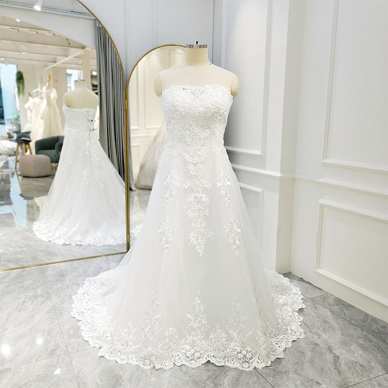 Stylish White Strapless Appliques Organza Sleeveless Bridal Dress