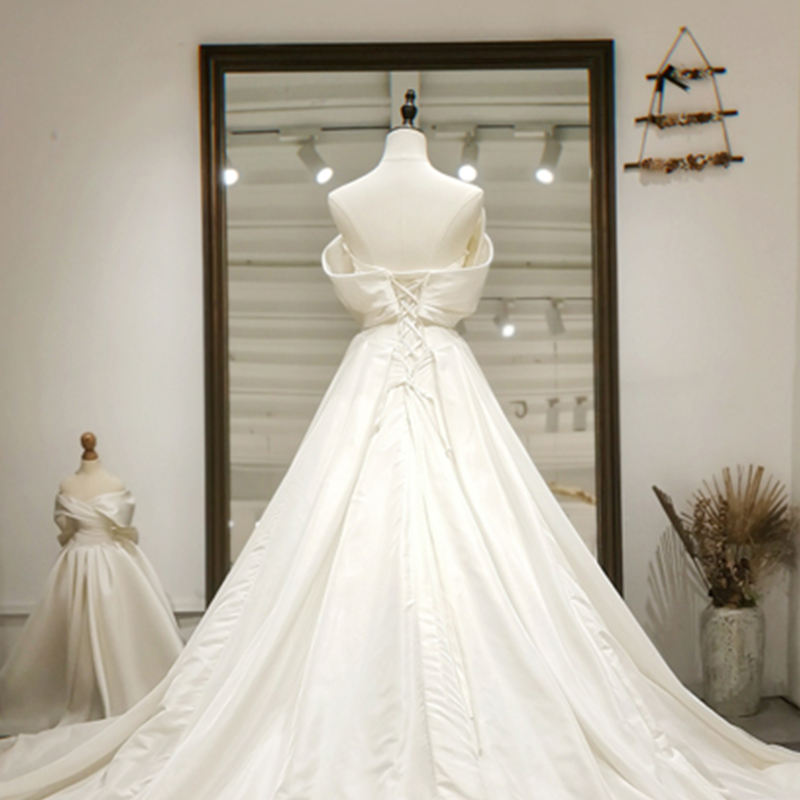 Modern Strapless Bow Sleeveless Lace Up Satin Wedding Dress - Image 6