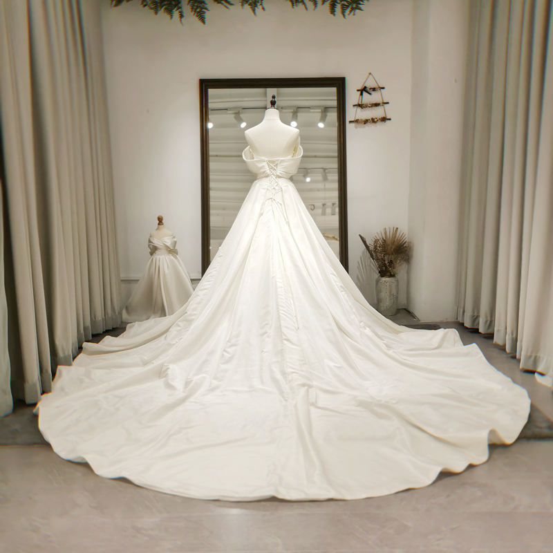 Modern Strapless Bow Sleeveless Lace Up Satin Wedding Dress - Image 7