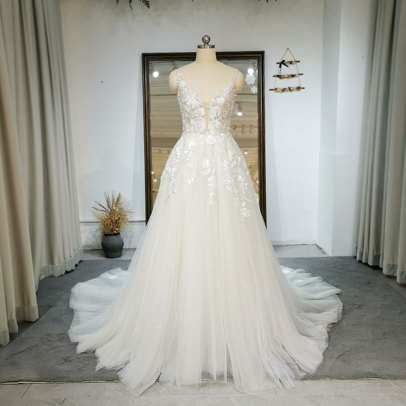Elegant Spaghetti Strap Sleeveless V-neck Flowers Wedding Dress