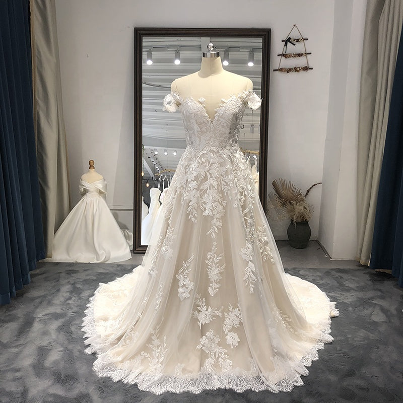 Elegant Off Shoulder Embroidery Lace Wedding Gown Dress