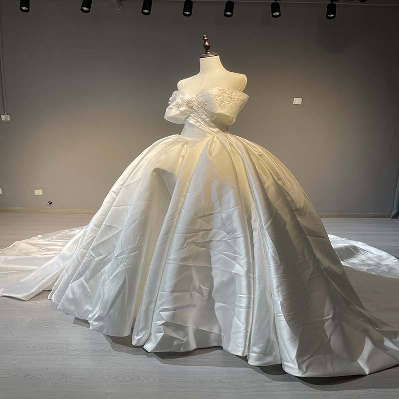 Custom Off Shoulder Bride Gown Short Sleeve Elegant Maxi Wedding Dresses