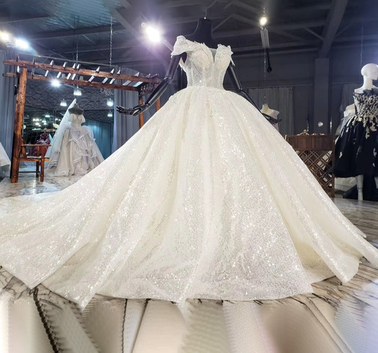 Luxury Princess Boat Neck Lace Sequined Ball wedding gowns