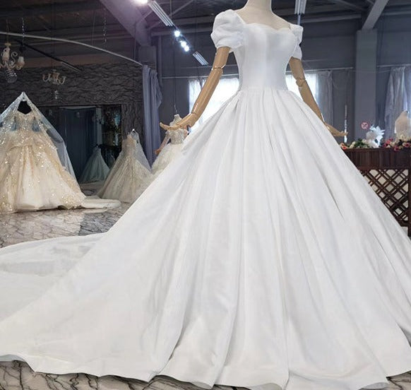 Luxury Satin White Short Sleeve Hand Made Wedding Dress Ball Gown