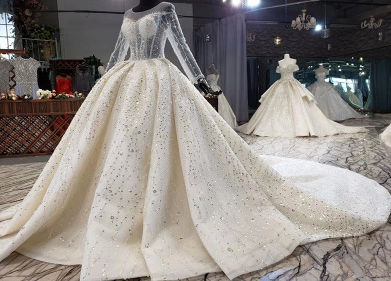 Elegant Long Sleeve Beading Crystal Ball Gown Luxury Wedding Dress - Image 4