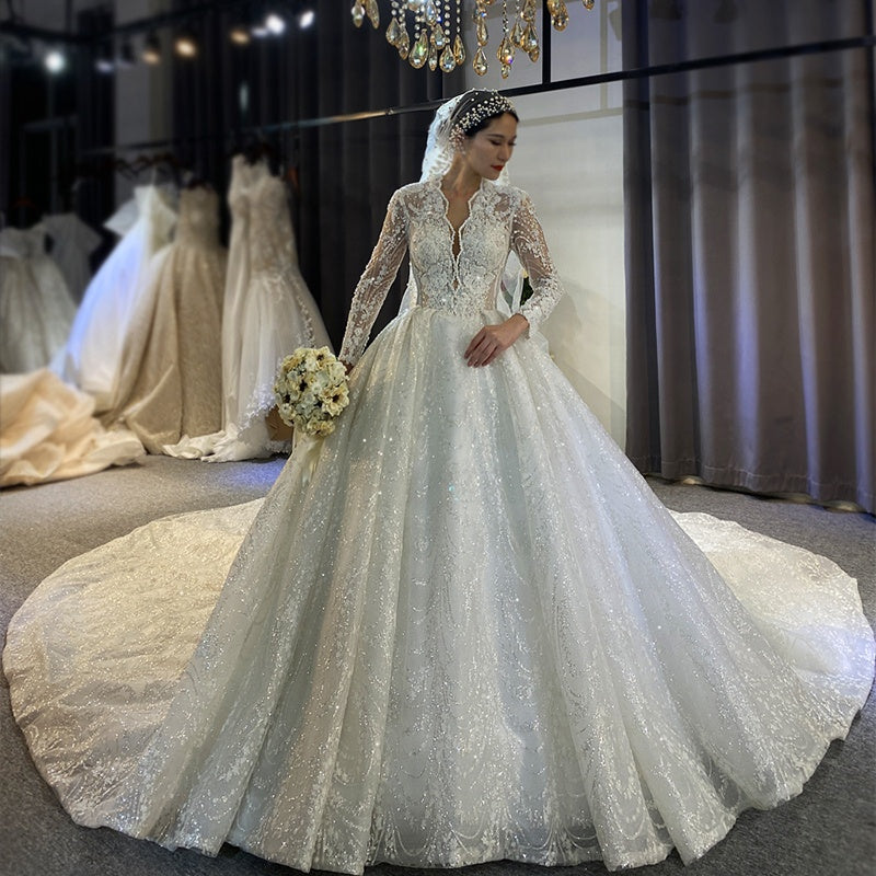 Deluxe Wedding Bride Dress Sexy Deep V -Neck Sequins Lace Wedding Dress