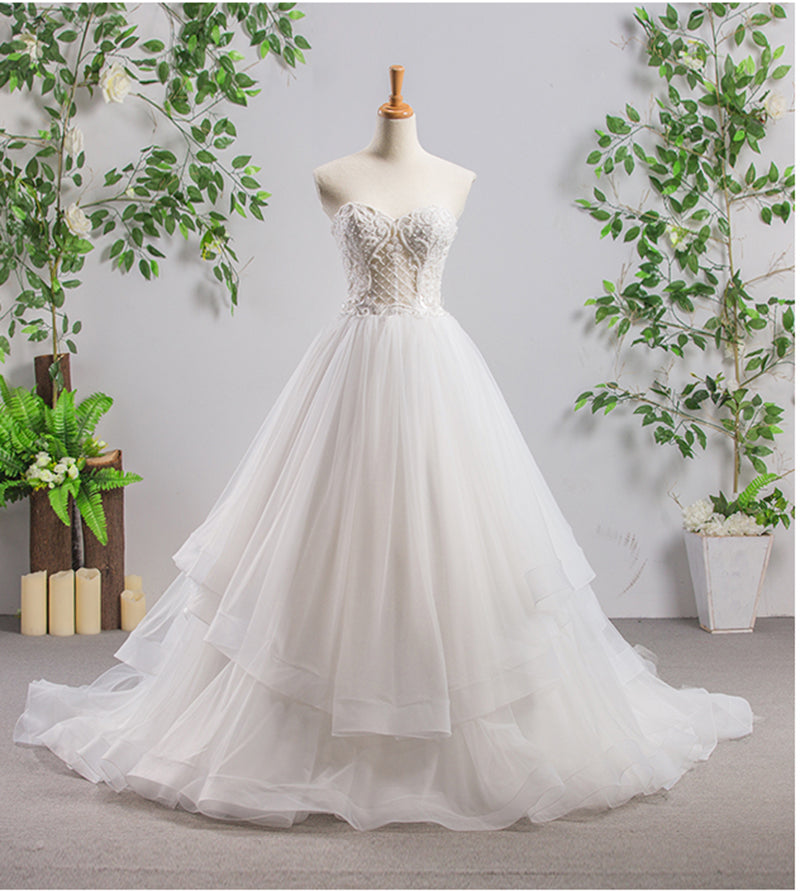 wedding dress bridal gown lace sweetheart wedding gown train