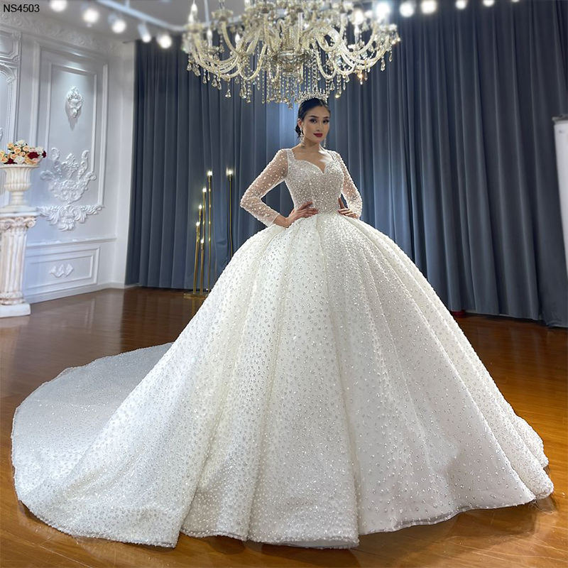 Simple Vintage Long Sleeve Bridal Wedding Ball Gown Dresses