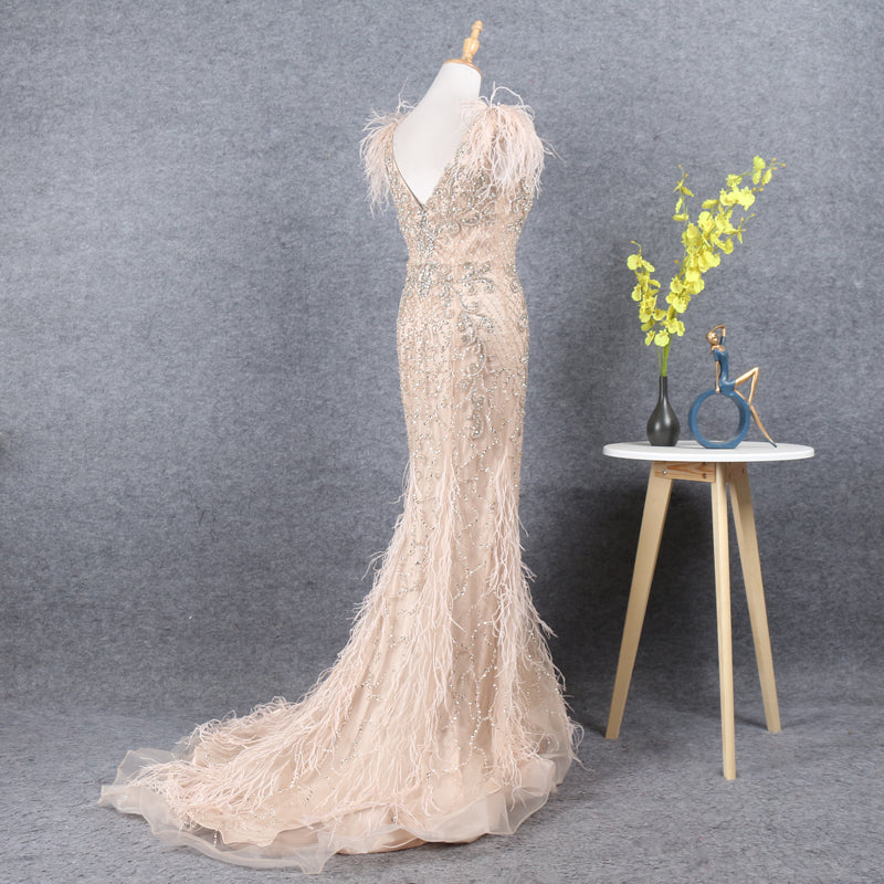 High-Quality Handmade Luxury Beaded And Shiny Feather Slim-Fit Mermaid Evening Dress - Image 3