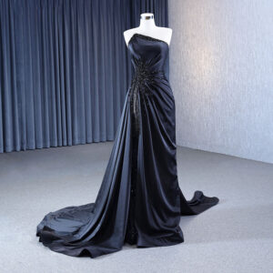 Modern Simple Black Sleeveless Beading Evening Gowns Dress