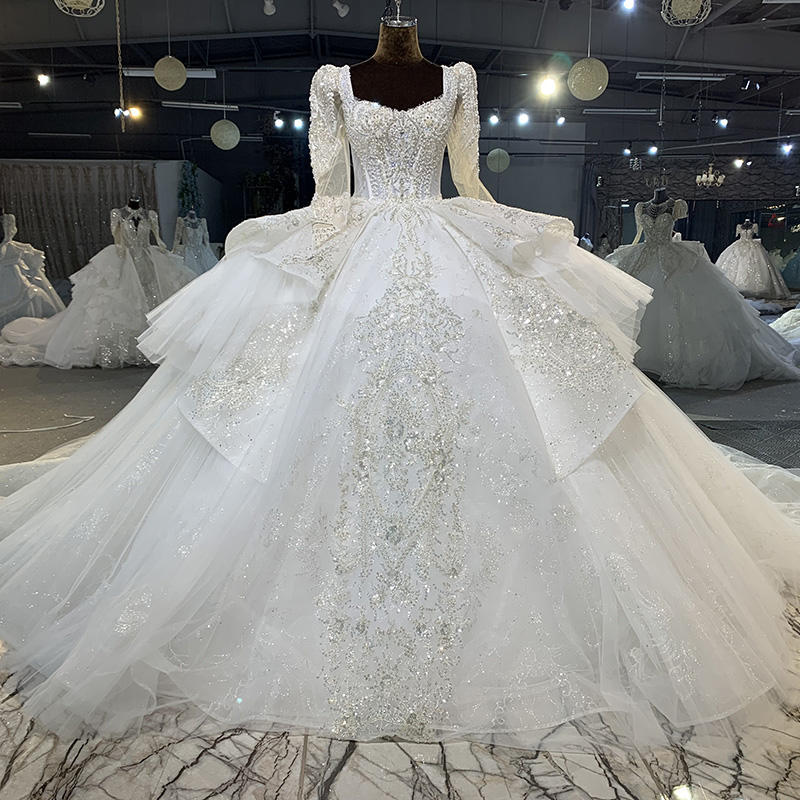 Modern Chic Full Sleeves Ivory Backless Square Collar Pleat Wedding Dress - Image 5