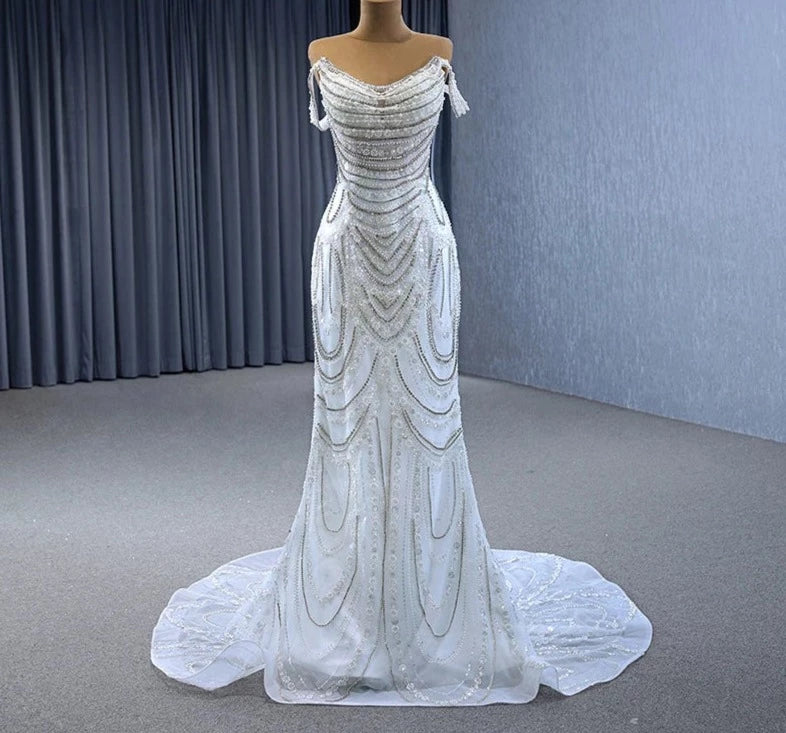 Luxury Strapless pearl sequins and diamonds Beautiful White Wedding Dress Bridal Gown For Women