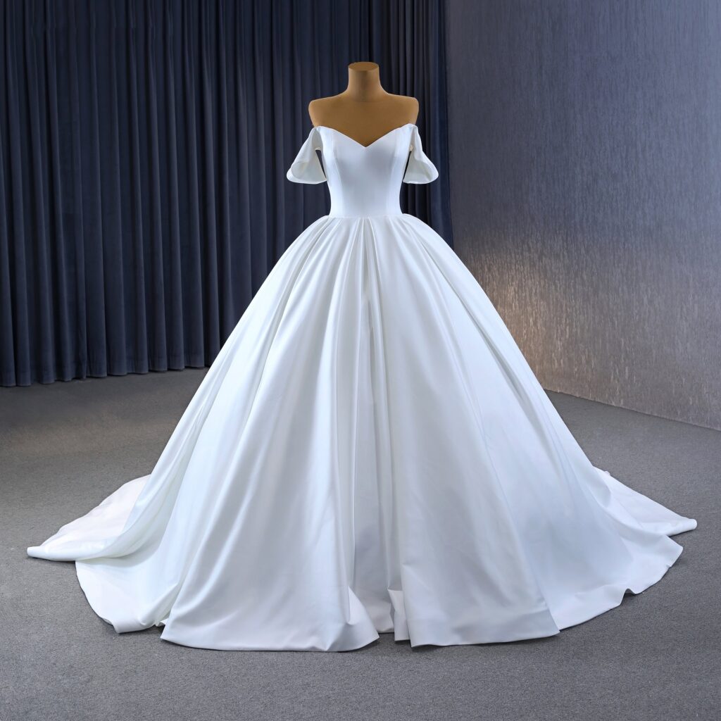 Elegant Satin Wedding Dresses Cap Sleeve Lace Up  Sweetheart Princess Wedding Gown