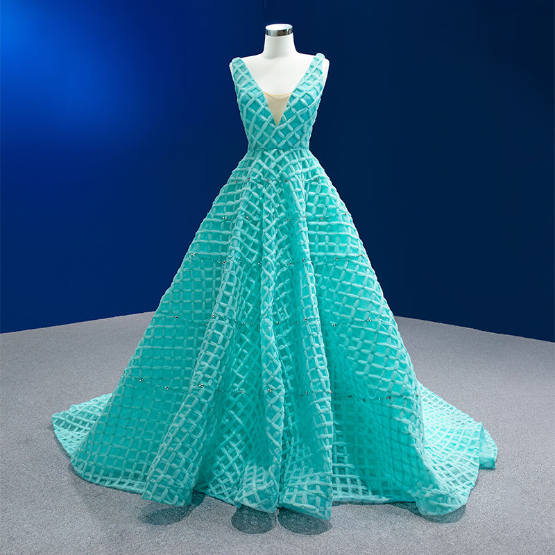 Elegant Gown Party Fashion Grid Dress