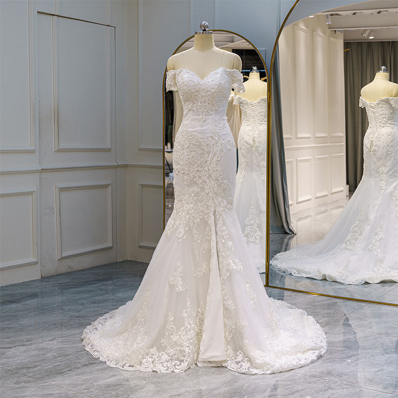 Romantic Sweetheart Off Shoulder Mermaid Appliques Pearls Wedding Dress