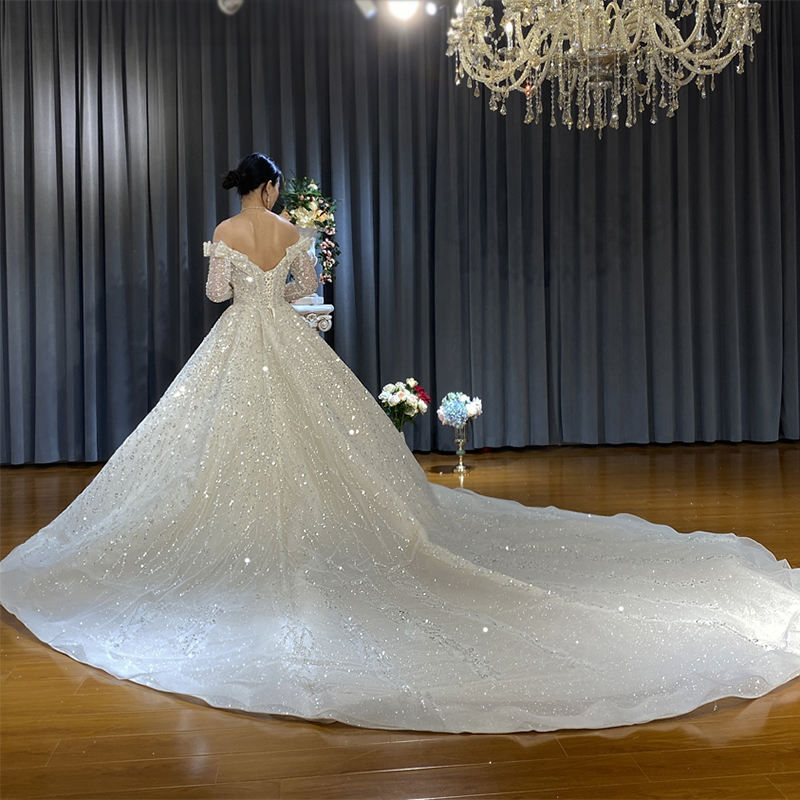 New Sparking Beading Court Train Tulle Bridal Gown - Image 6