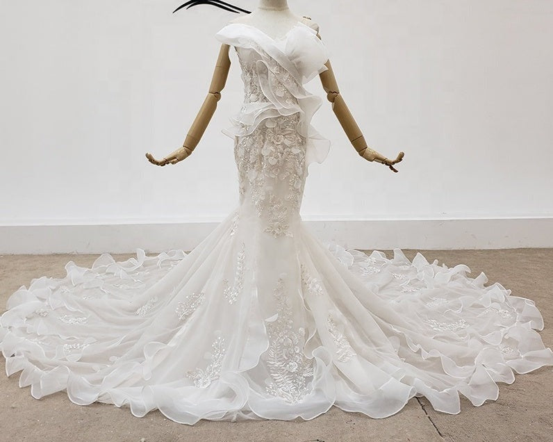 Beading Mermaid Wedding Dress With Pattern And Ruffles