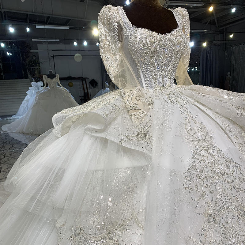 Modern Chic Full Sleeves Ivory Backless Square Collar Pleat Wedding Dress - Image 2