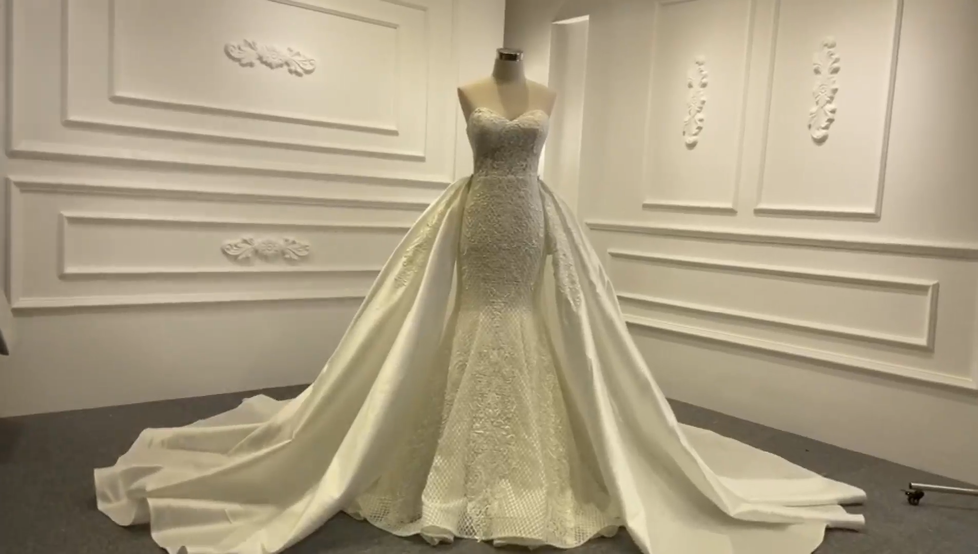 Mermaid Lace Cathetal Train With Detable Train Bridal Wedding Dress - Image 3