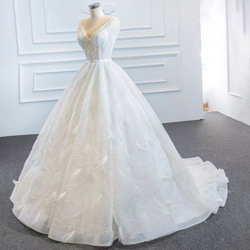 Deep V Neck Sleeveless Lace Princess Wedding Dress Bridal Gown
