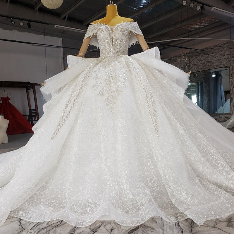 Vintage Off Shoulder Lace Prom Dress Wedding Dress 2022 Floral Applique Sweep Trailer Tulle Bride