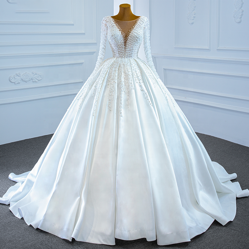 New Styles Long Sleeve Pearls White Ball Gown Wedding Dress