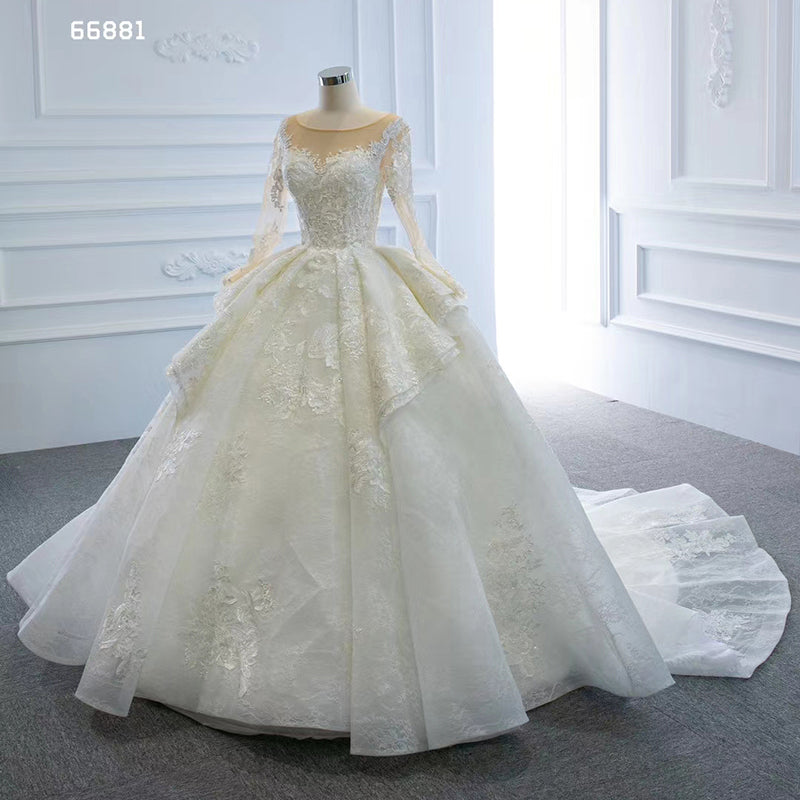 luxury design ball gown wedding dress with ivory lace appliques bridal gown