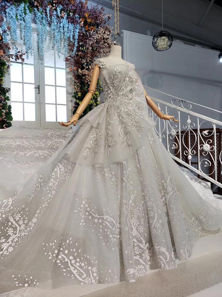 sleeveless custom wedding dress
