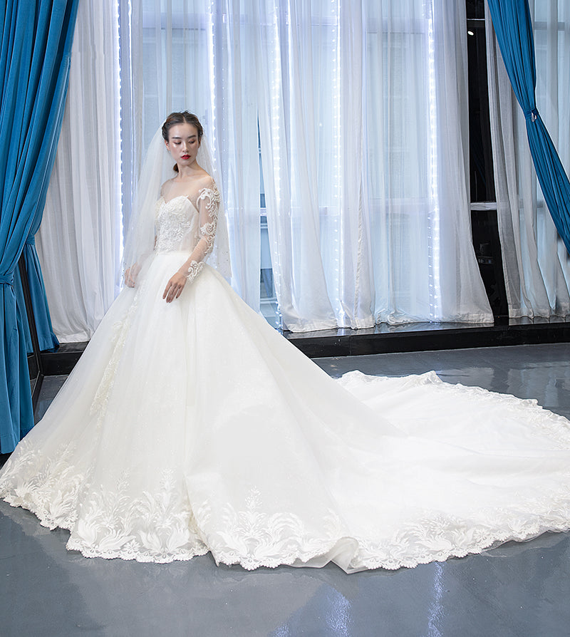 long sleeve lace wedding gown with train sweetheart applique lace wedding dress - Image 5