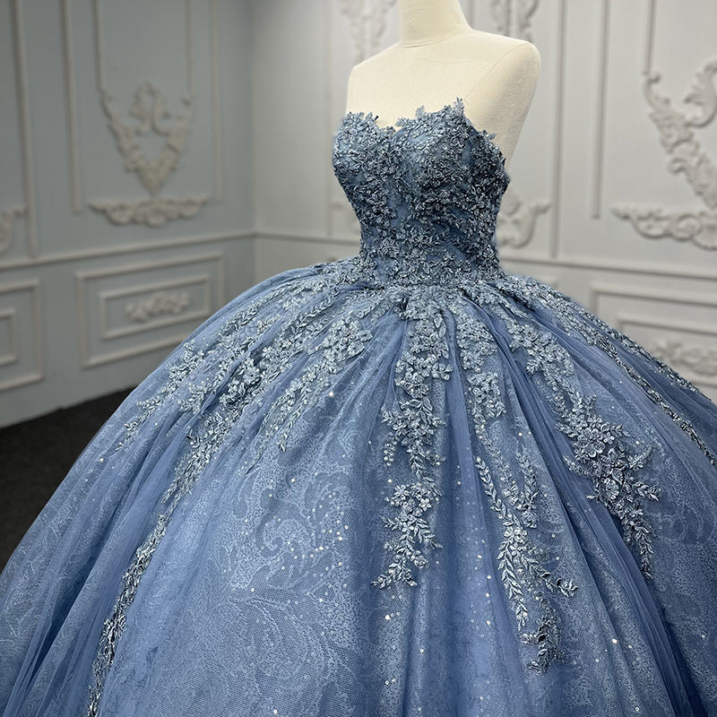 Elegant Blue Lace Sleeveless Ball Gown
