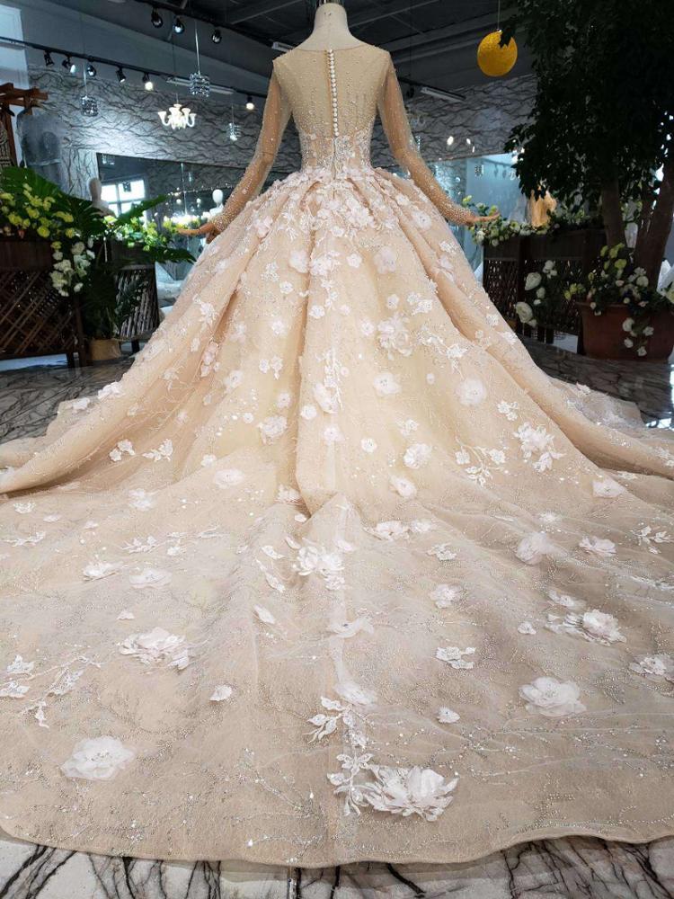 beautiful long sleeves 3d flower applique elegant lady's wedding dress - Image 4