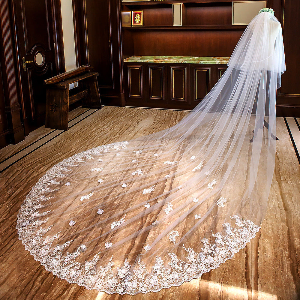 Bridal luxury long wedding veil