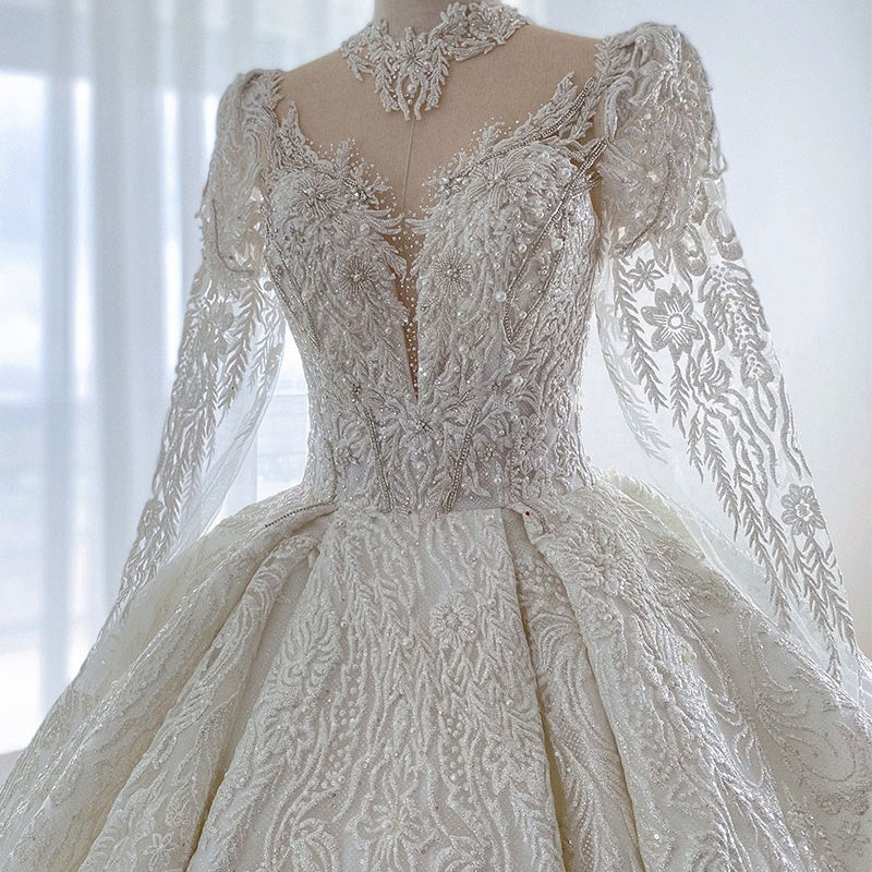 2022 Bridal Wedding Dress Retro Lace Long-Sleeved V-Neck Thin Heavy Industry Court Tutu Skirt