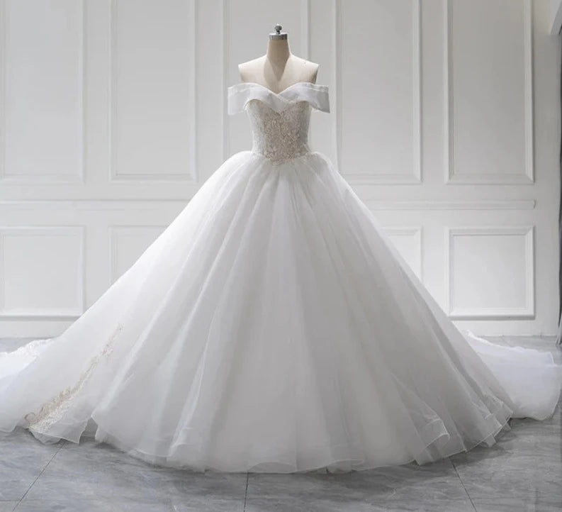 Traditional Off Shoulder Embroidery Empire Ball Gown Long Tail Dresses