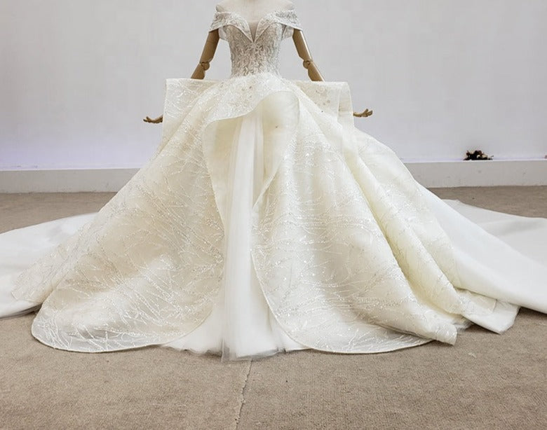 Custom Hand Made Lace Beading New Design Wedding Dress - Image 3
