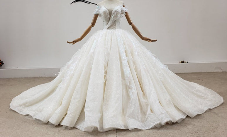 Luxury Women Elegant Diamond Beading Wedding Dress Ball Gown - Image 3