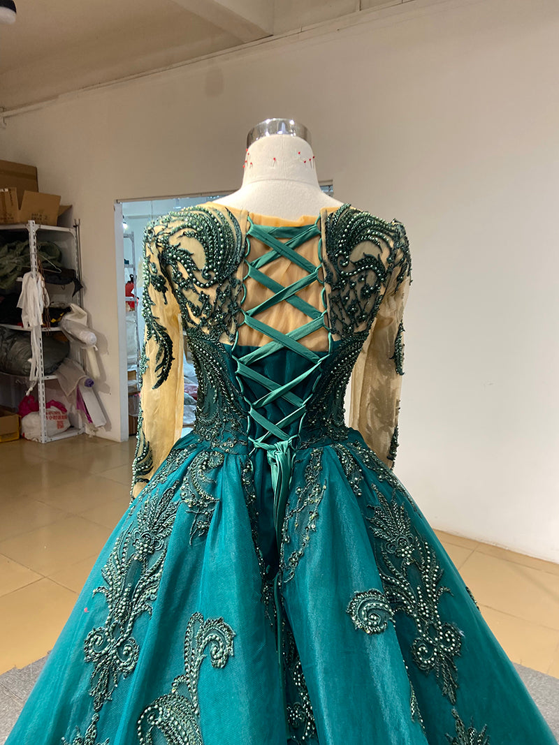 Luxurious And Elegant Long-Sleeved Lace-Tailed Dark Green Evening Dress - Image 7