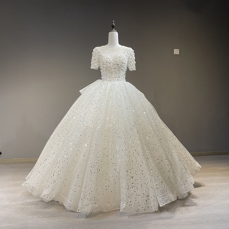Luxury Applique Wedding Dresses With Gorgeous Sequin Covered Sweep Train Bridal Gown
