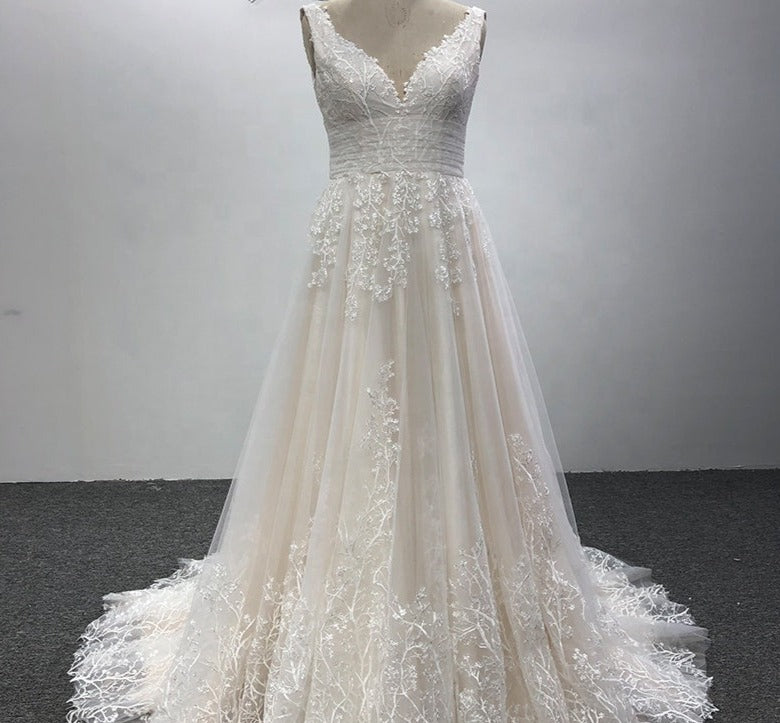 V-Neck Lace Embroidered White Bridal Wedding Dress