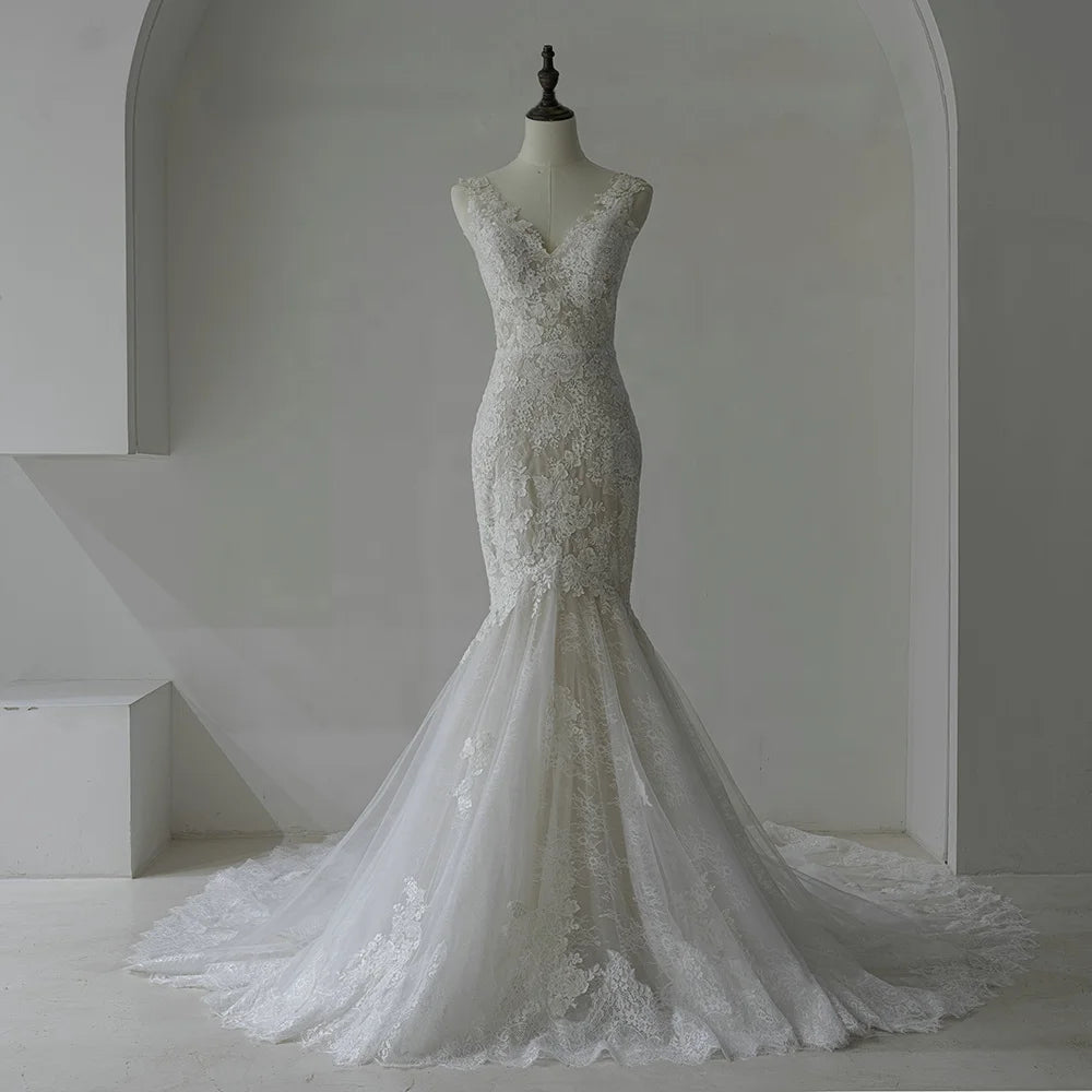 Classic Lace Sleeveless Mermaid Wedding Party Dresses For Women
