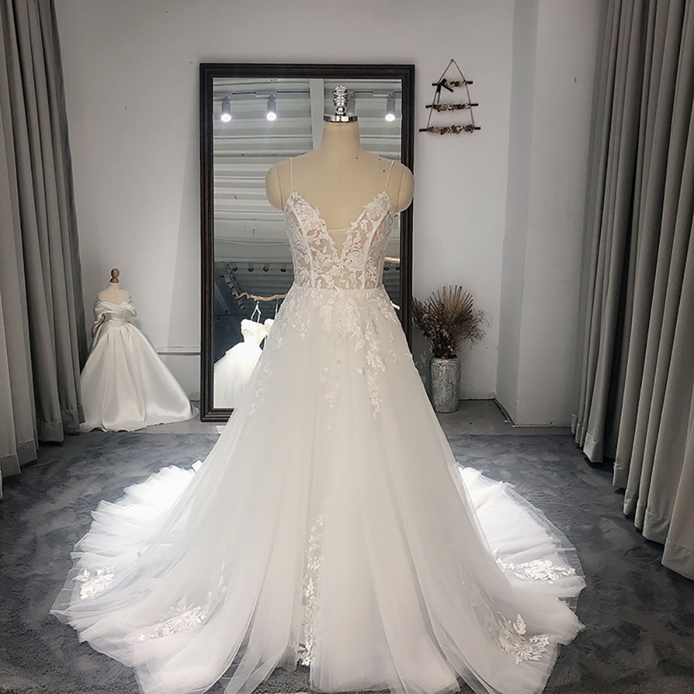 Modern White Spaghetti Strap Chapel Train V-neck Appliques Wedding Dress - Image 4