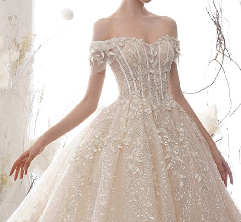 Fashion Women Elegant Luxury Lace Applique Wedding Dress Bridal Gowns