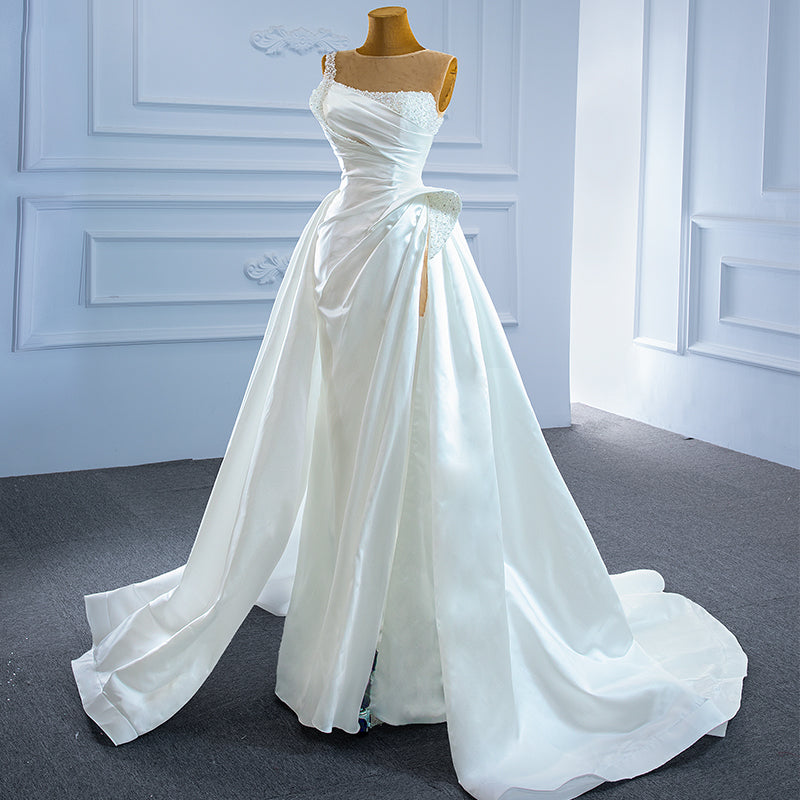 New Arrival Bohemian Modest Wedding Dress With Long Train - Image 3