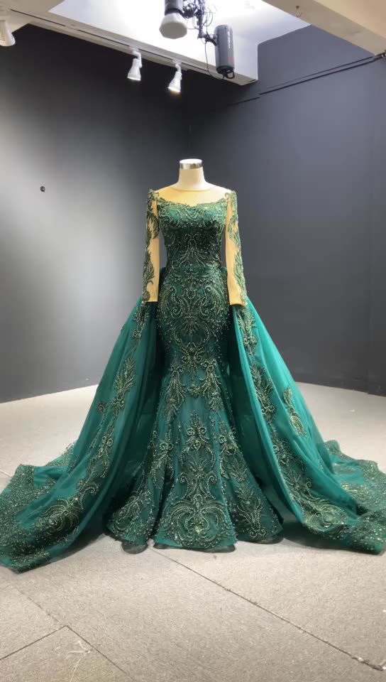 Luxurious And Elegant Long-Sleeved Lace-Tailed Dark Green Evening Dress - Image 2