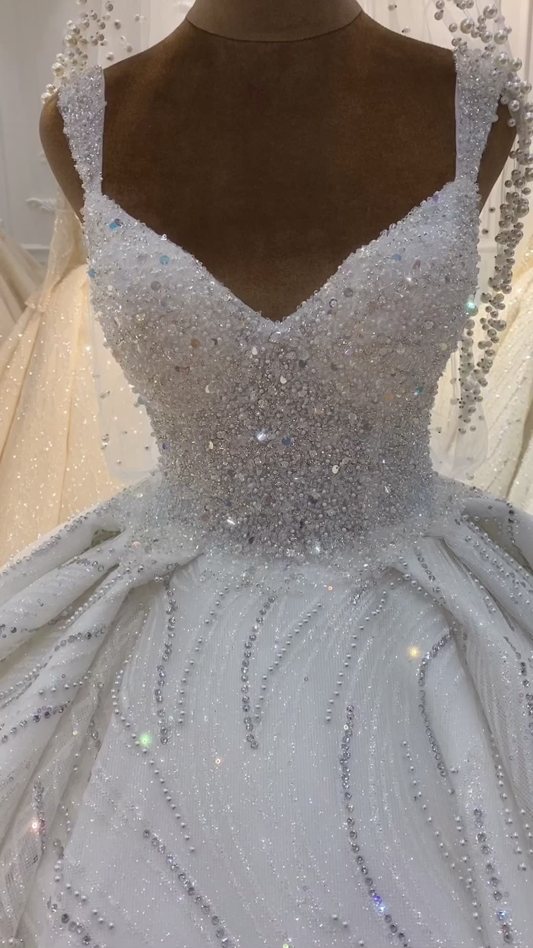 2022 New Luxury Wedding Dress Pearl Glazed Sling Lace Sparkling Bridal Dress - Image 2