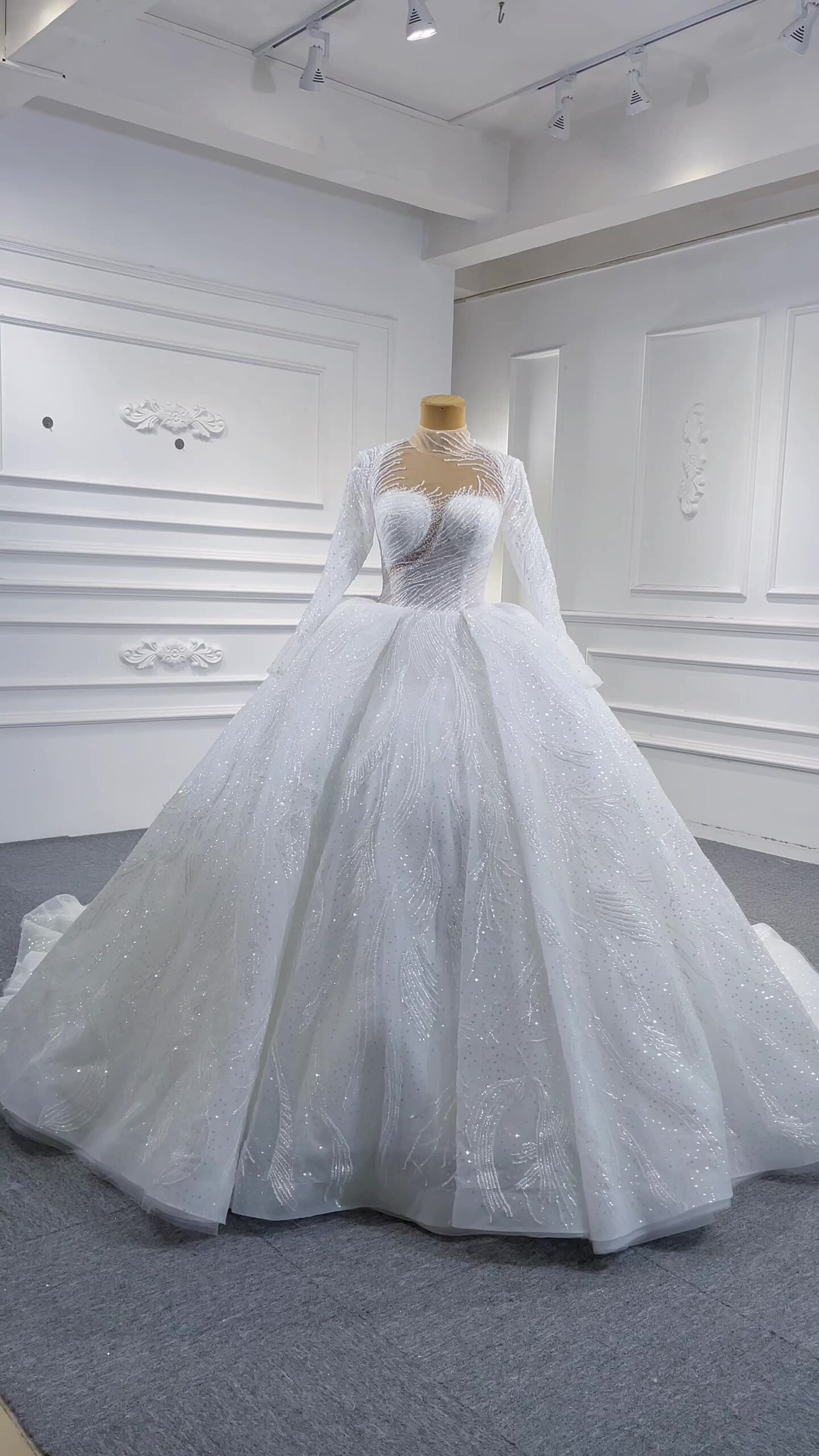 New Elegant Long Sleeve Lace Sequined Fabric Wedding Dress - Image 2