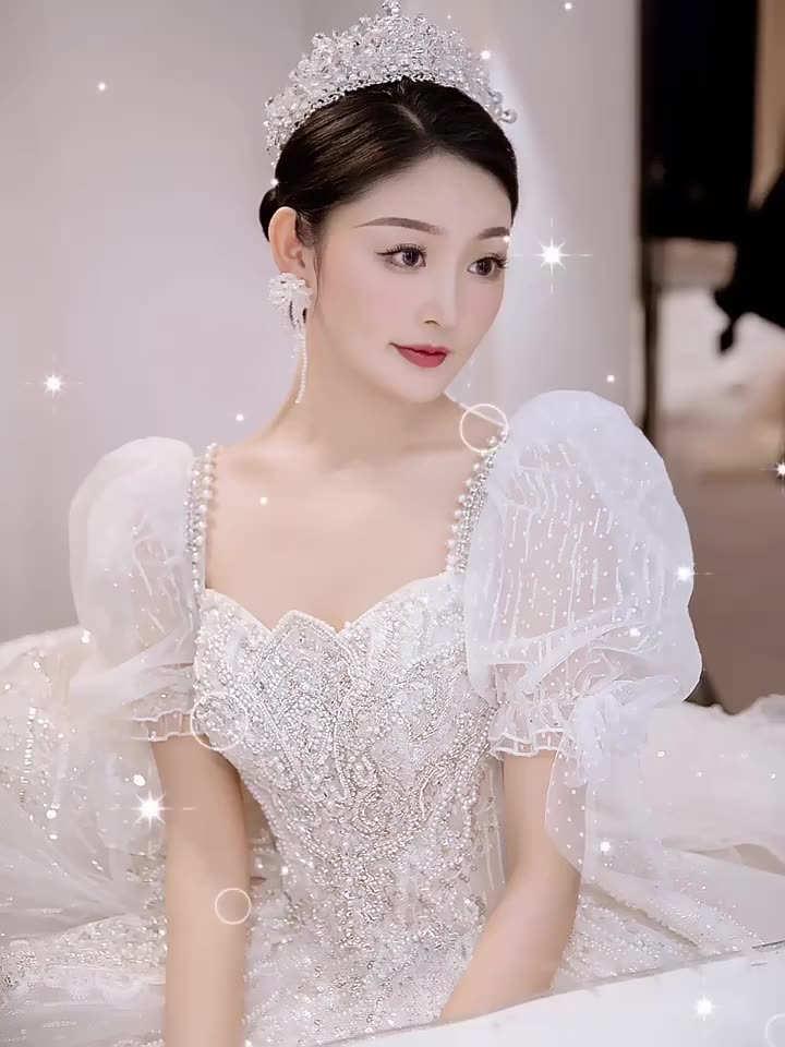 2022 New Puff Sleeve Big Trailing Bride Heavy Industry Luxury French Simple Ladies Wedding Dress - Image 2